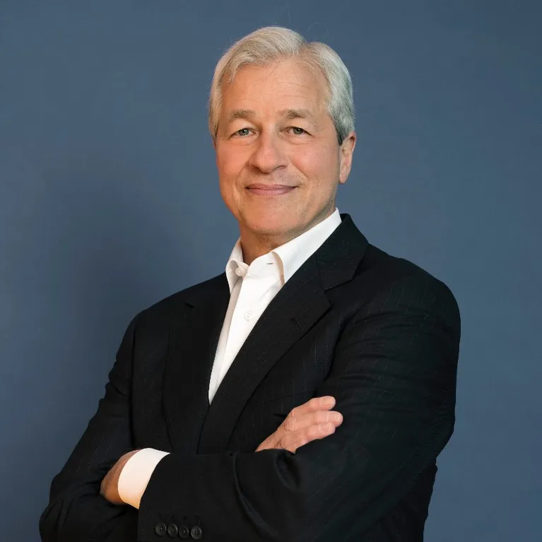 Crypto Steps Back Into the Spotlight as Banks, Washington, and Mainstream Adoption Align