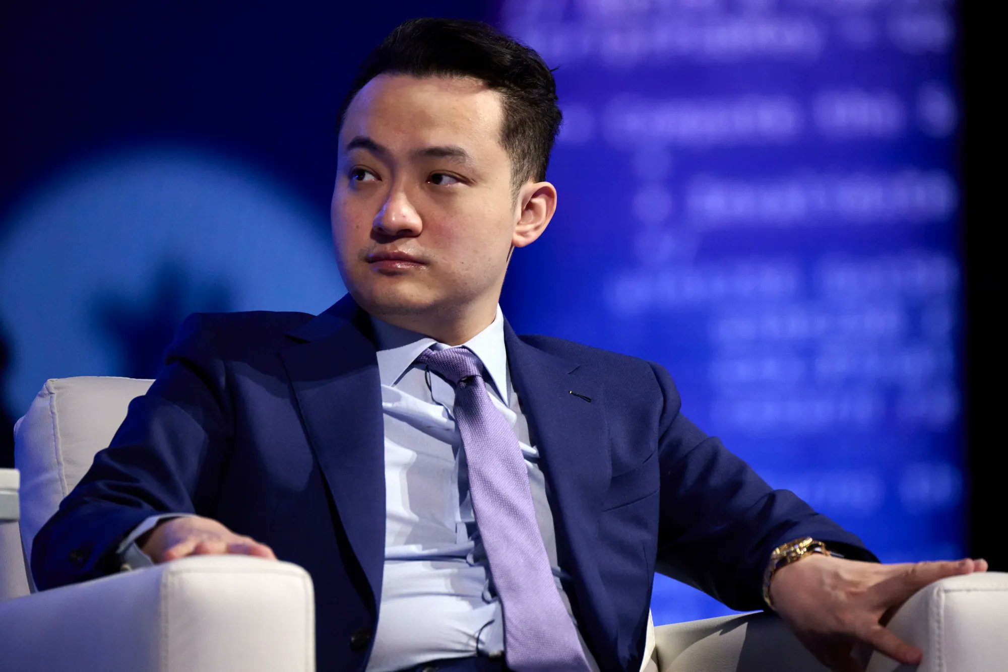WLFI Loses $700M as Justin Sun Feud and $150M Loan Loop Collide